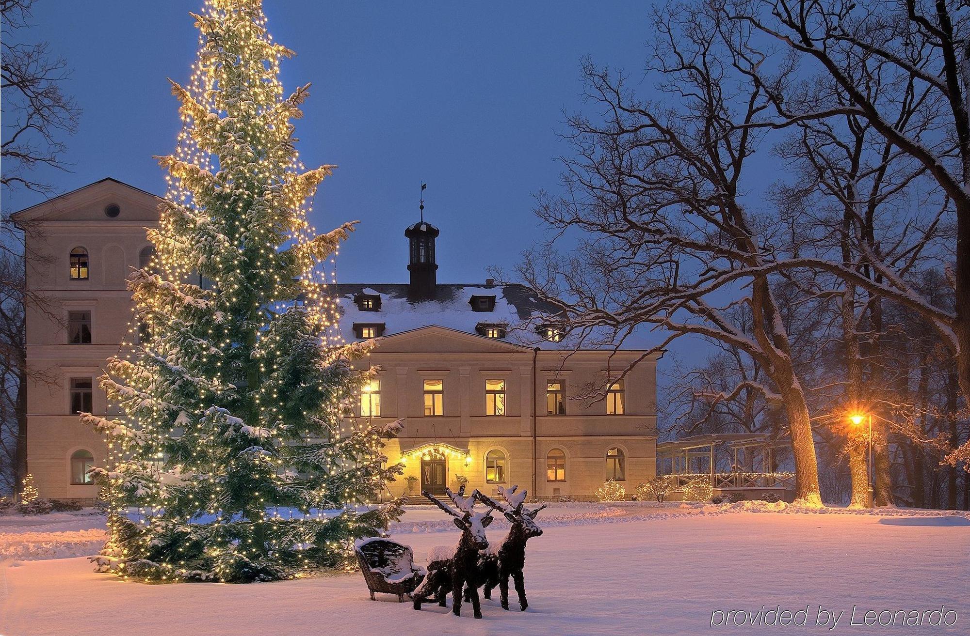 Chateau Mcely Hotel Buitenkant foto